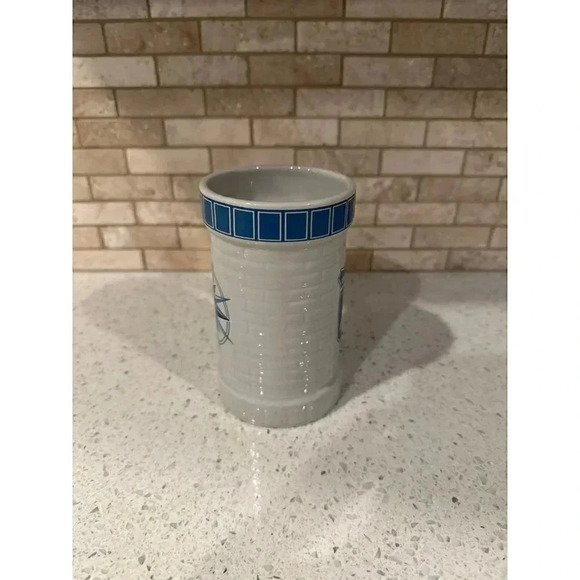 Disney Parks Exclusive WDW Walt World Magic Kingdom Castle Tower Coffee Mug Cup - Picture 4 of 4